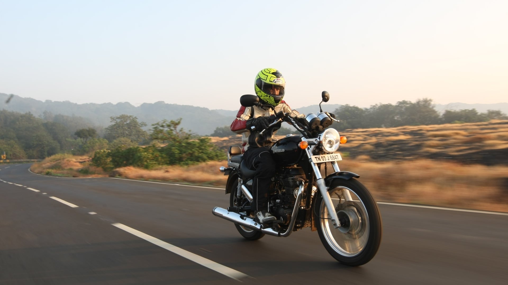 Royal Enfield Thunderbird 500 2013 STD Exterior