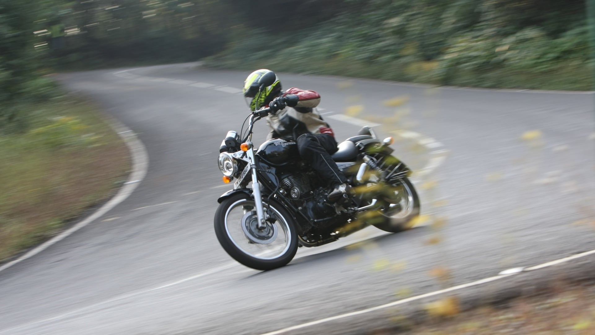 Royal Enfield Thunderbird 500 2013 STD Exterior