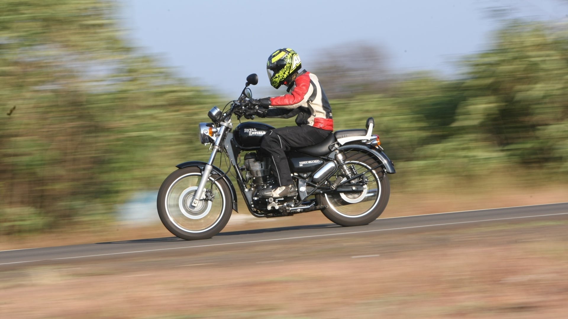 Royal Enfield Thunderbird 500 2013 STD Exterior