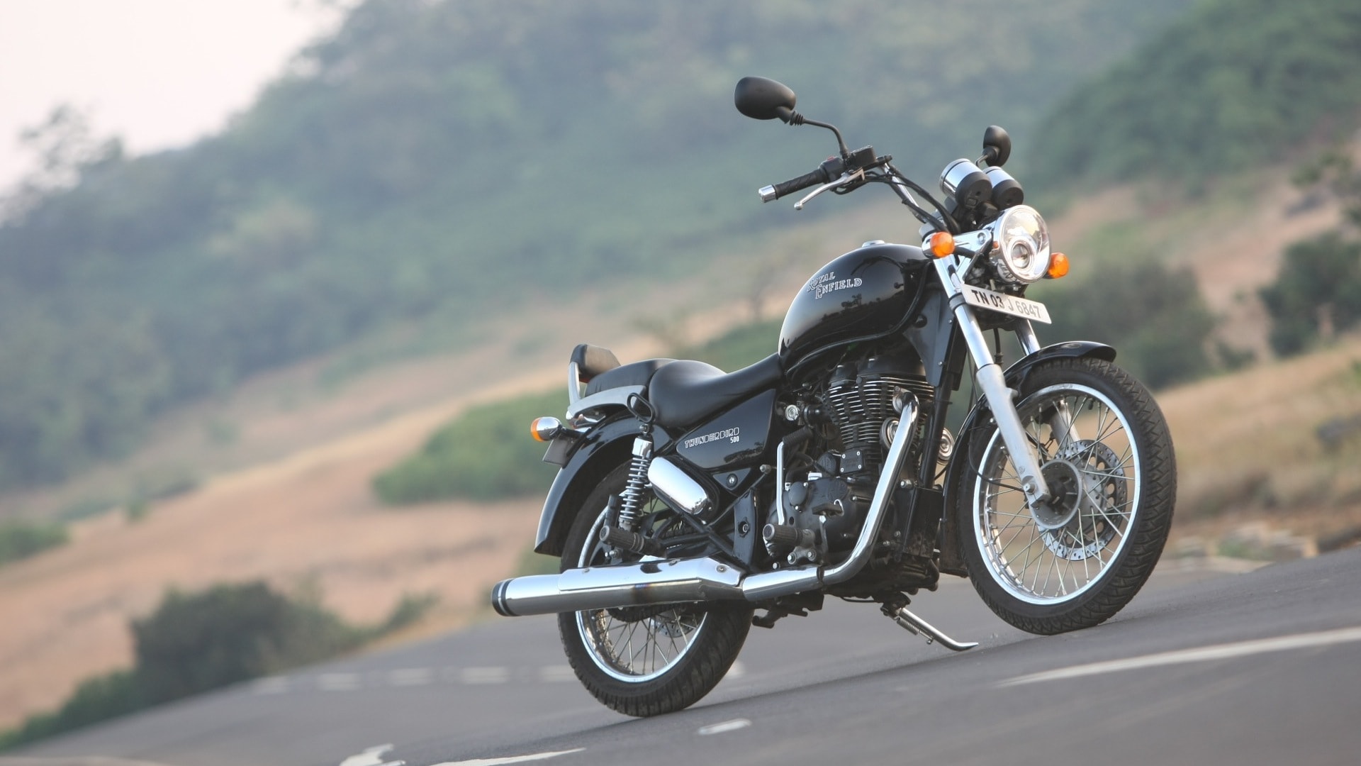 Royal Enfield Thunderbird 500 2013 STD Exterior