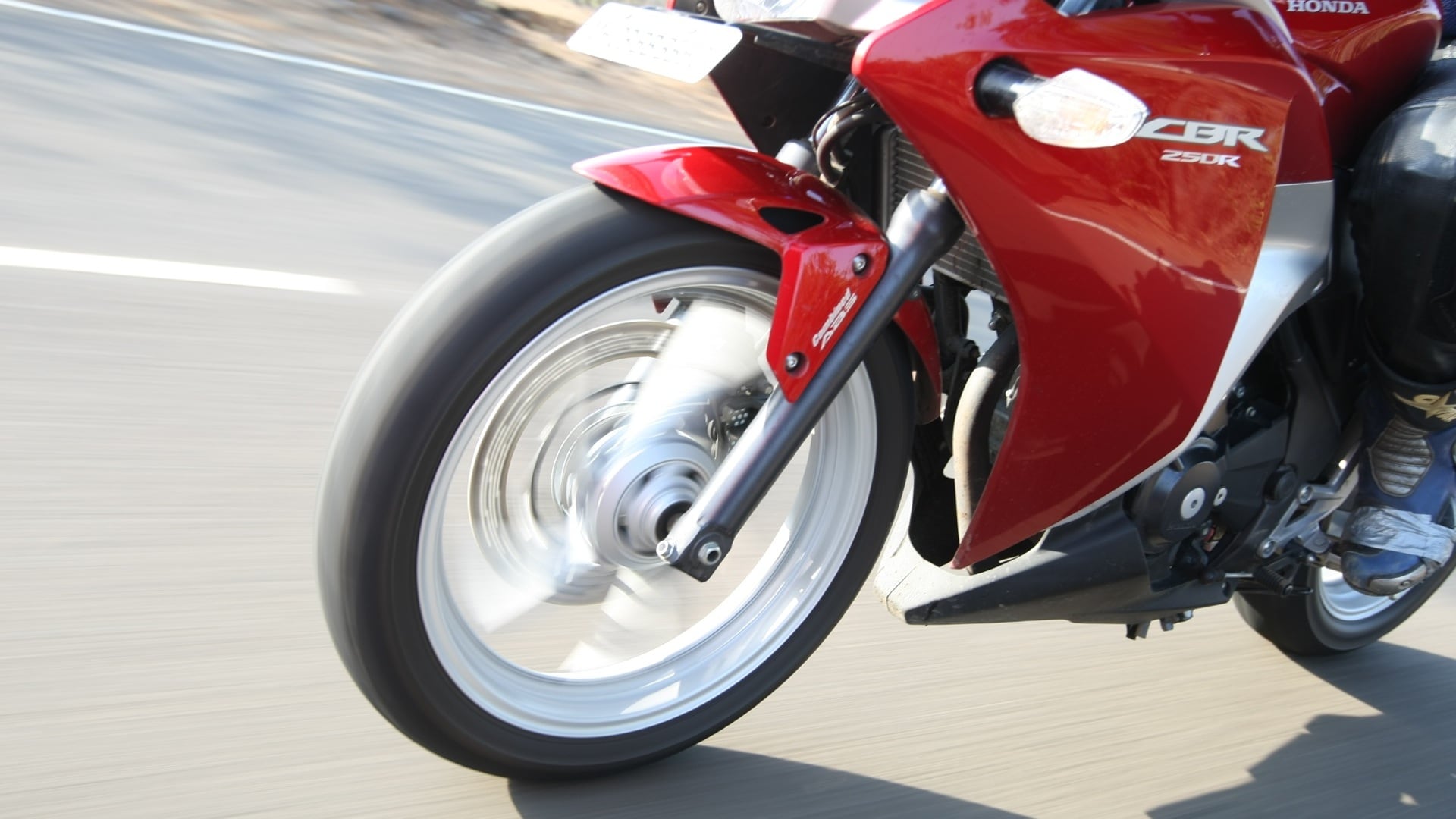 Honda CBR 250R 2013 STD Exterior