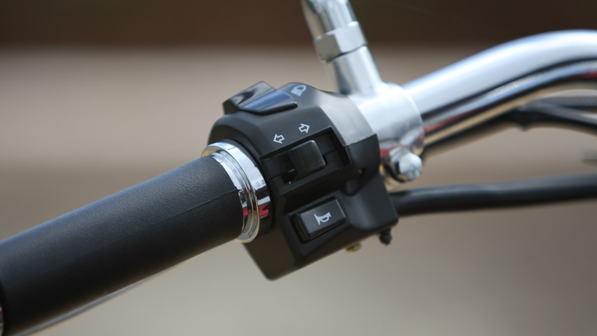 Hyosung ST7 2013 STD Exterior