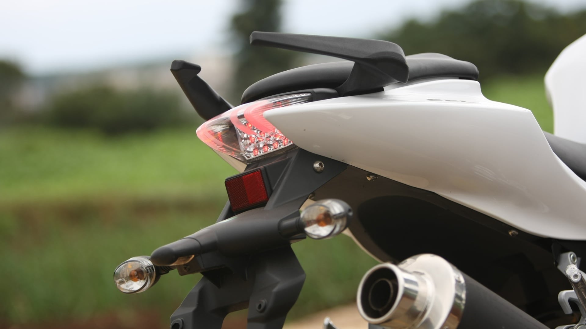 Hyosung GT650R 2013 STD Exterior