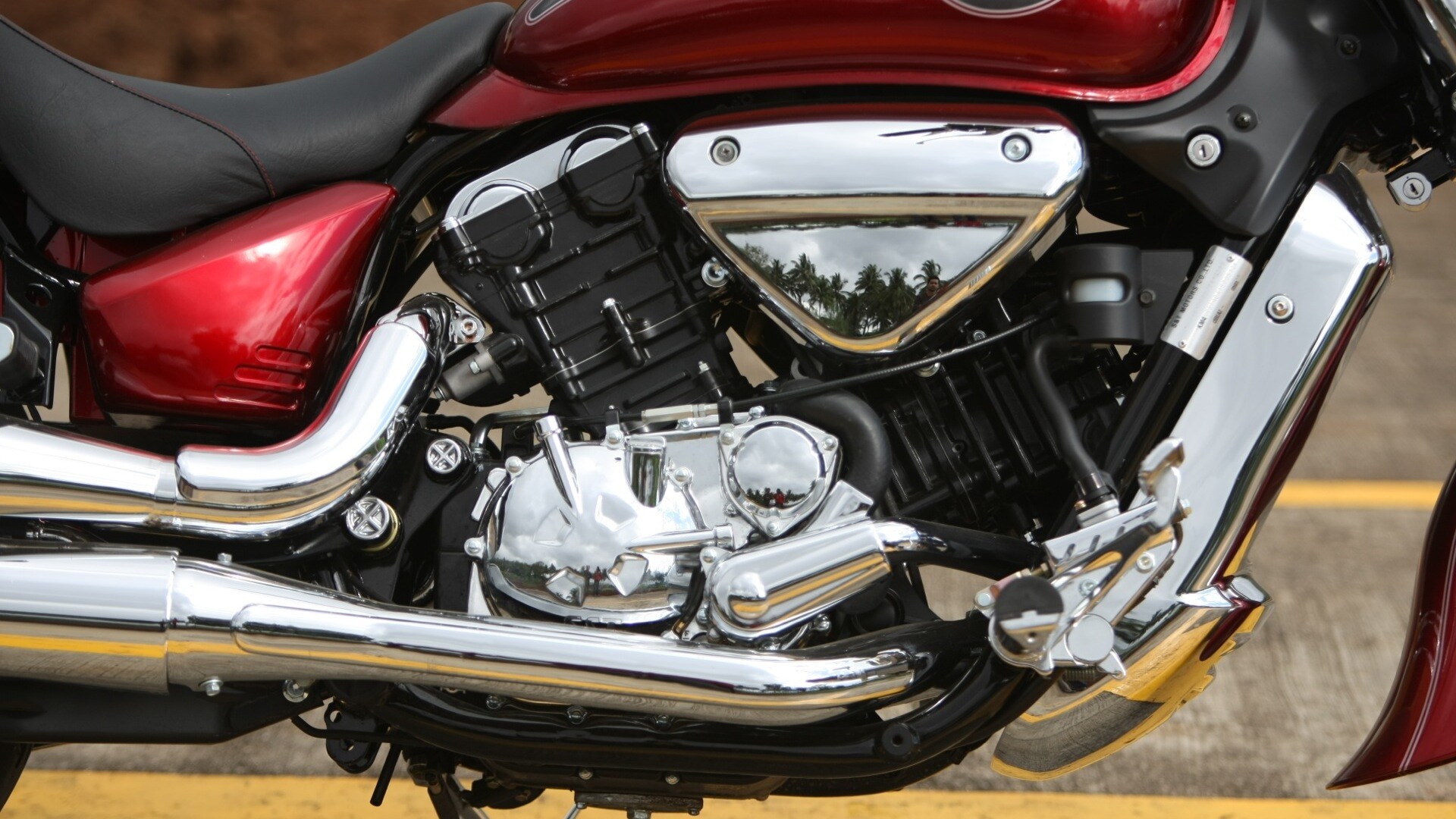 Hyosung ST7 2013 STD Exterior