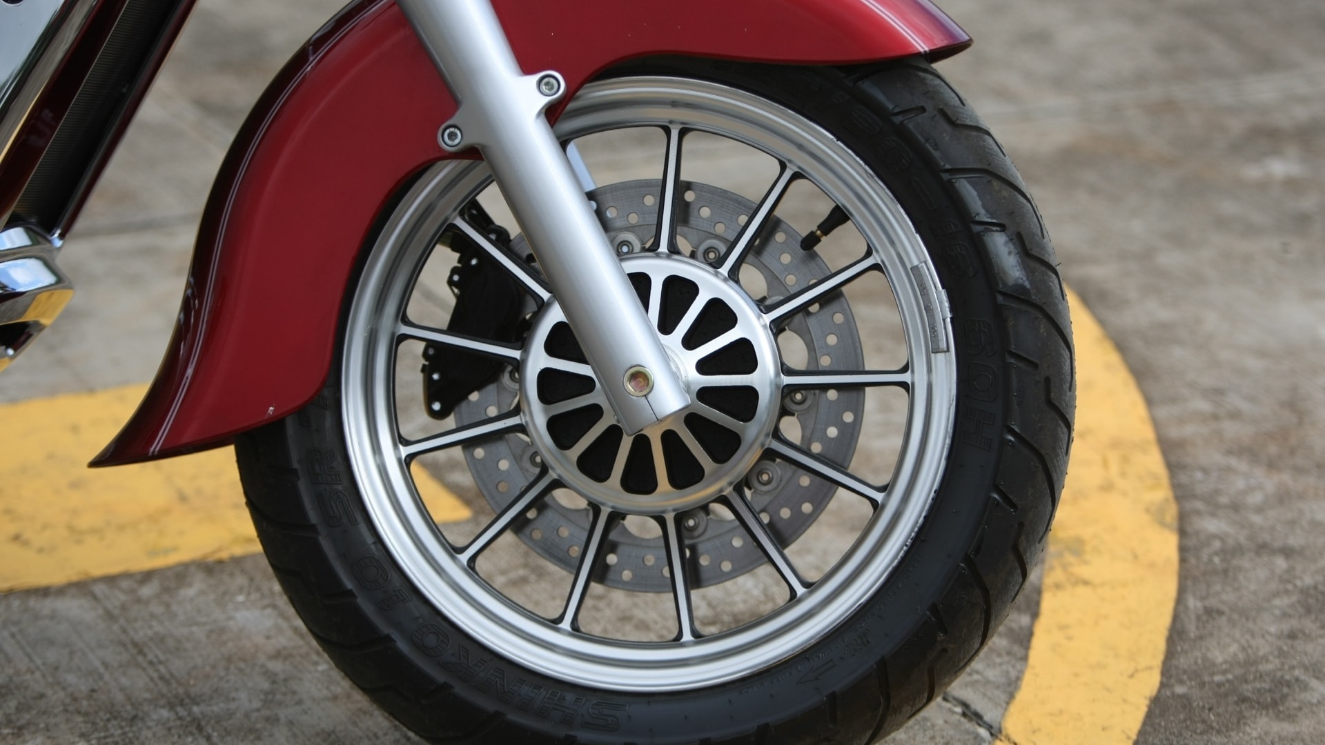 Hyosung ST7 2013 STD Exterior