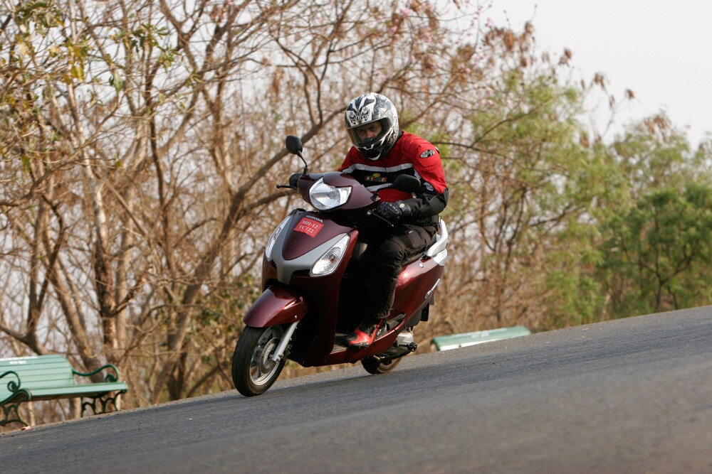 Honda Aviator 2013 STD Exterior