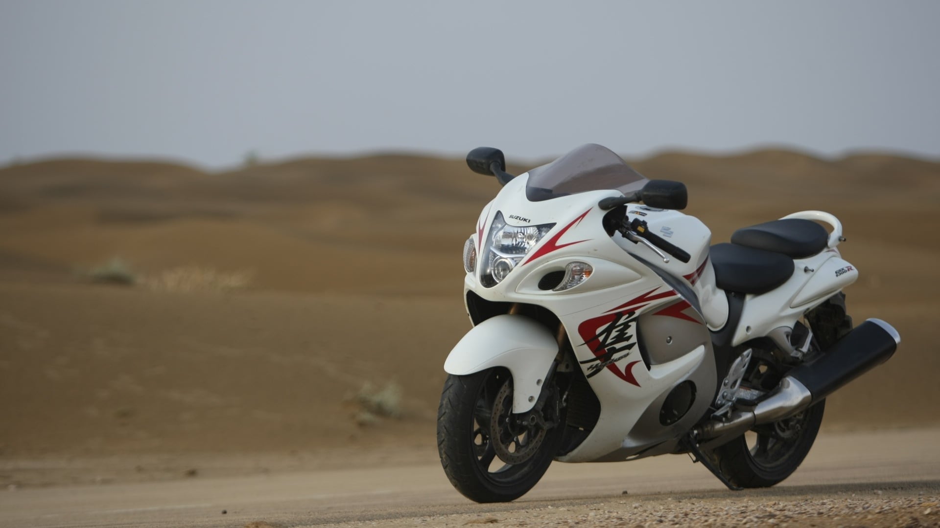 Suzuki GSX-R1300 Hayabusa 2013 STD Exterior