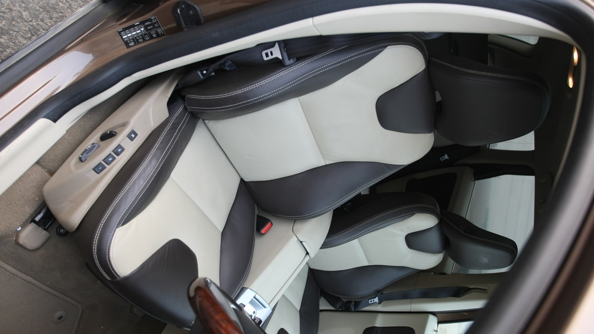 Volvo-XC60-2013 Interior