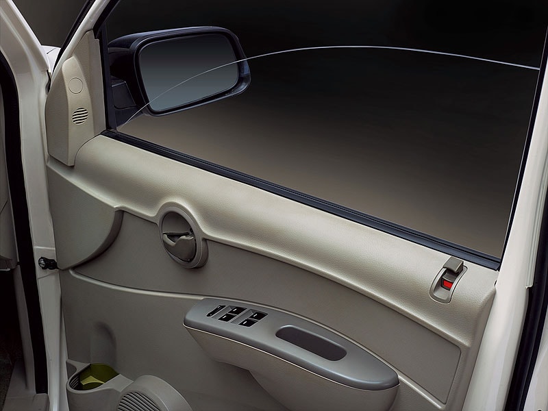 Mahindra-Genio-2013-DC Interior