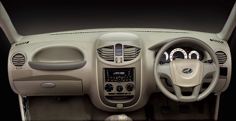 Mahindra-Genio-2013-DC Interior