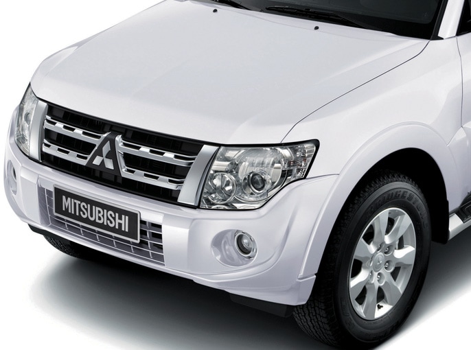 Mitsubishi-Montero-2013 Exterior