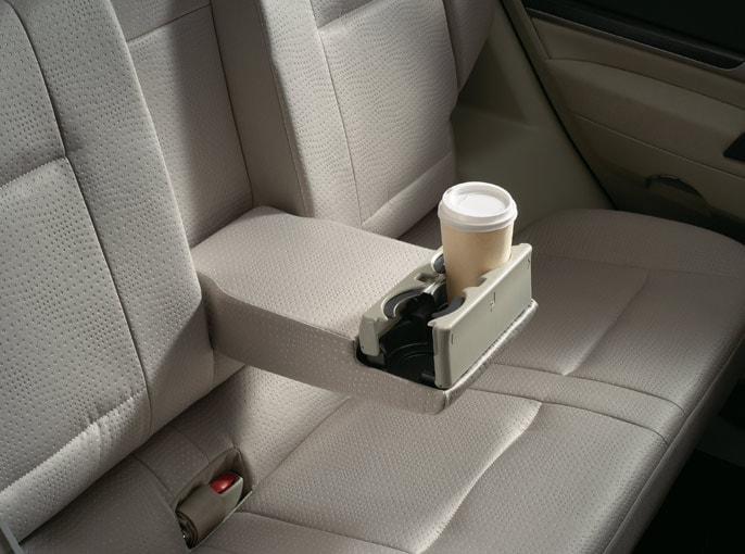 Mitsubishi-Montero-2013 Exterior