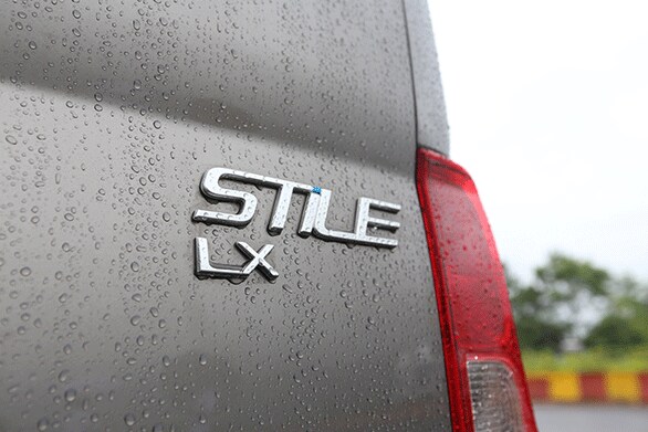 Ashok-Leyland-Stile-2013 Exterior