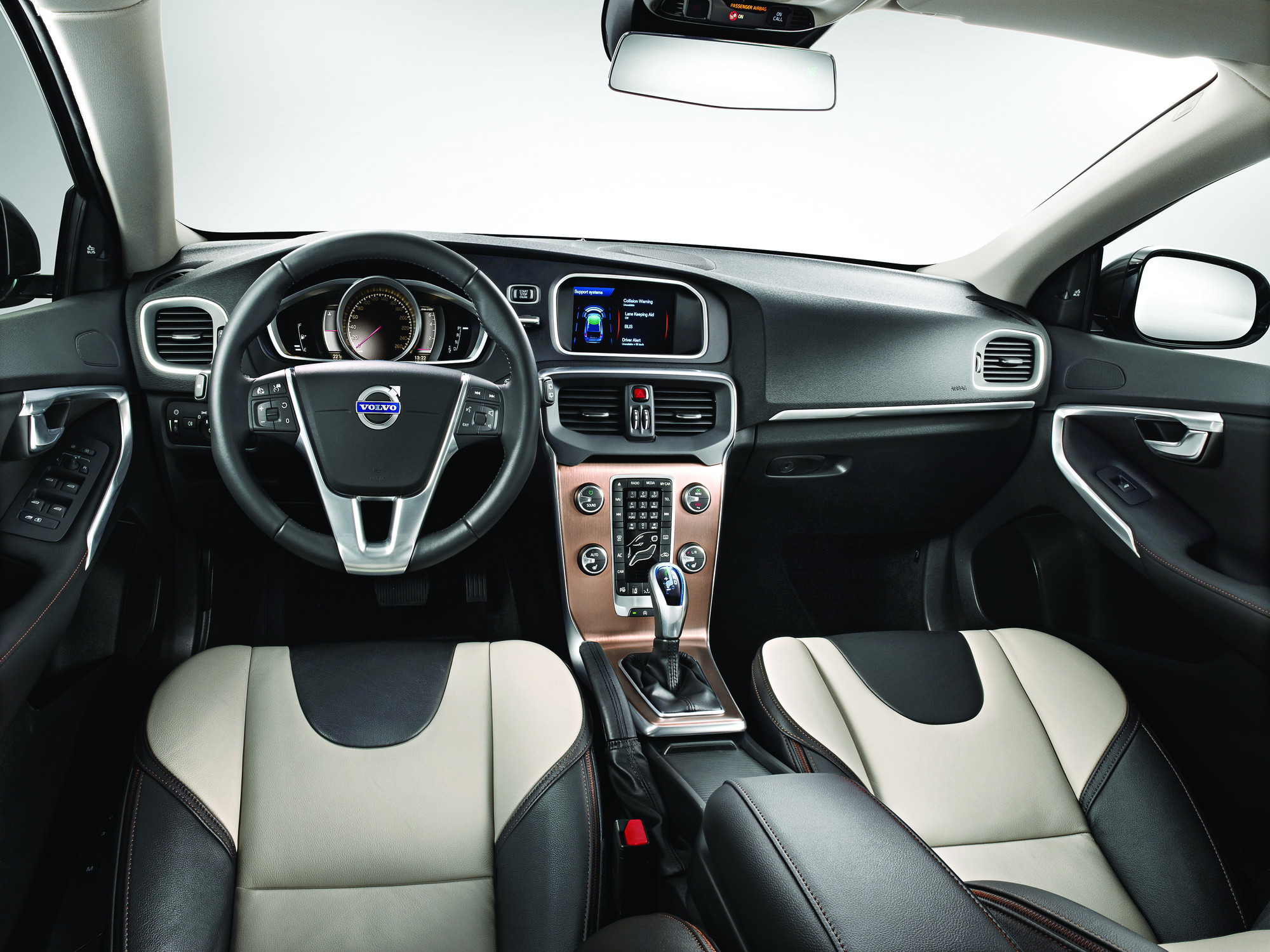 Volvo V40 Cross Country Compare