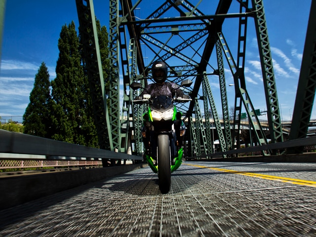 Kawasaki Z1000 2013 STD-Exterior