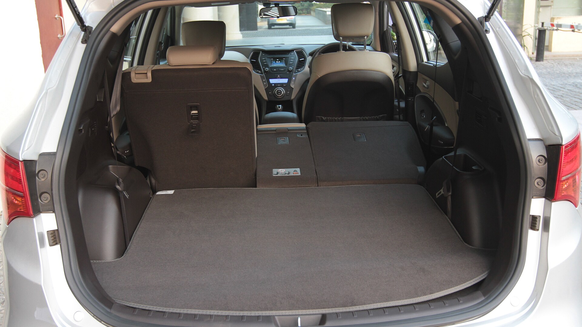 Hyundai Santa Fe 2014 2WD A/T Exterior