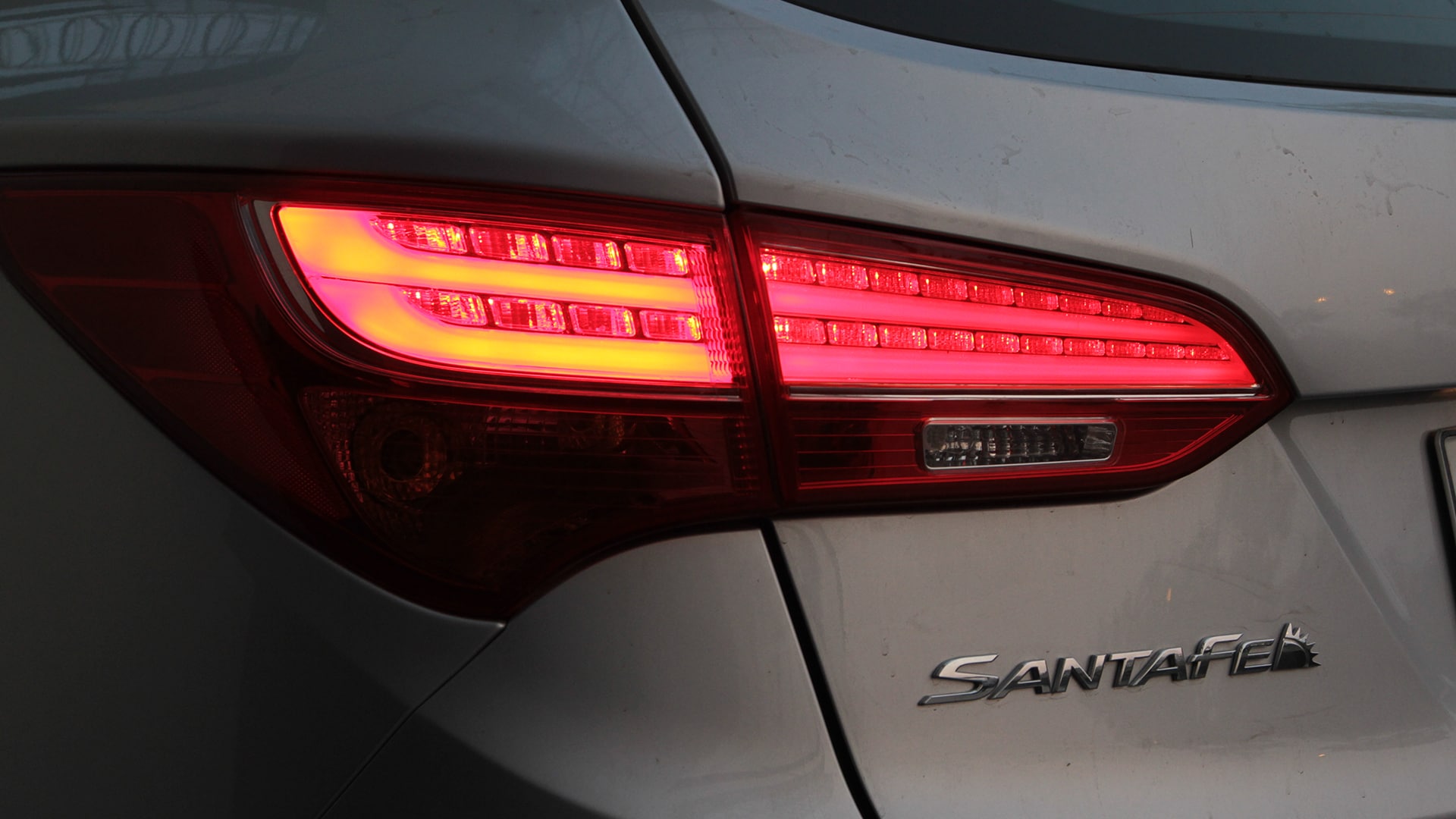 Hyundai Santa Fe 2014 2WD A/T Exterior