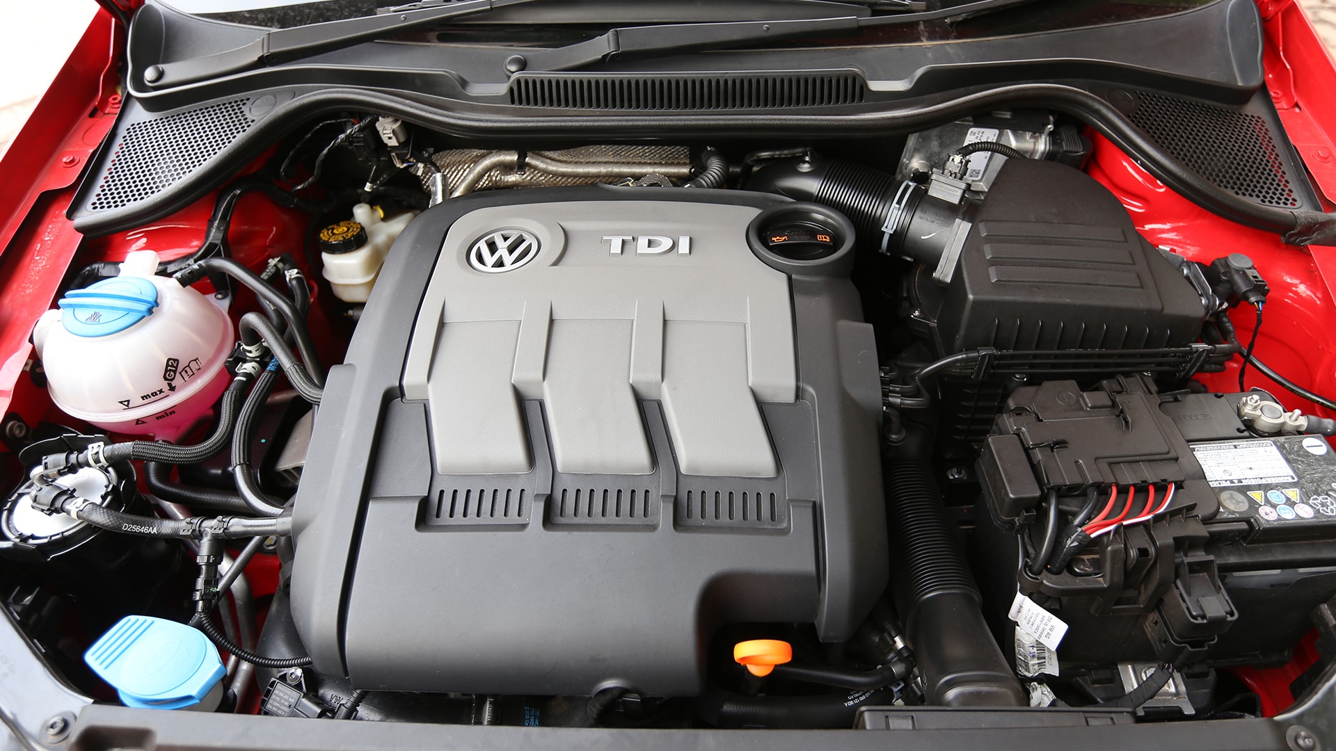 Volkswagen Cross Polo 2015 Interior