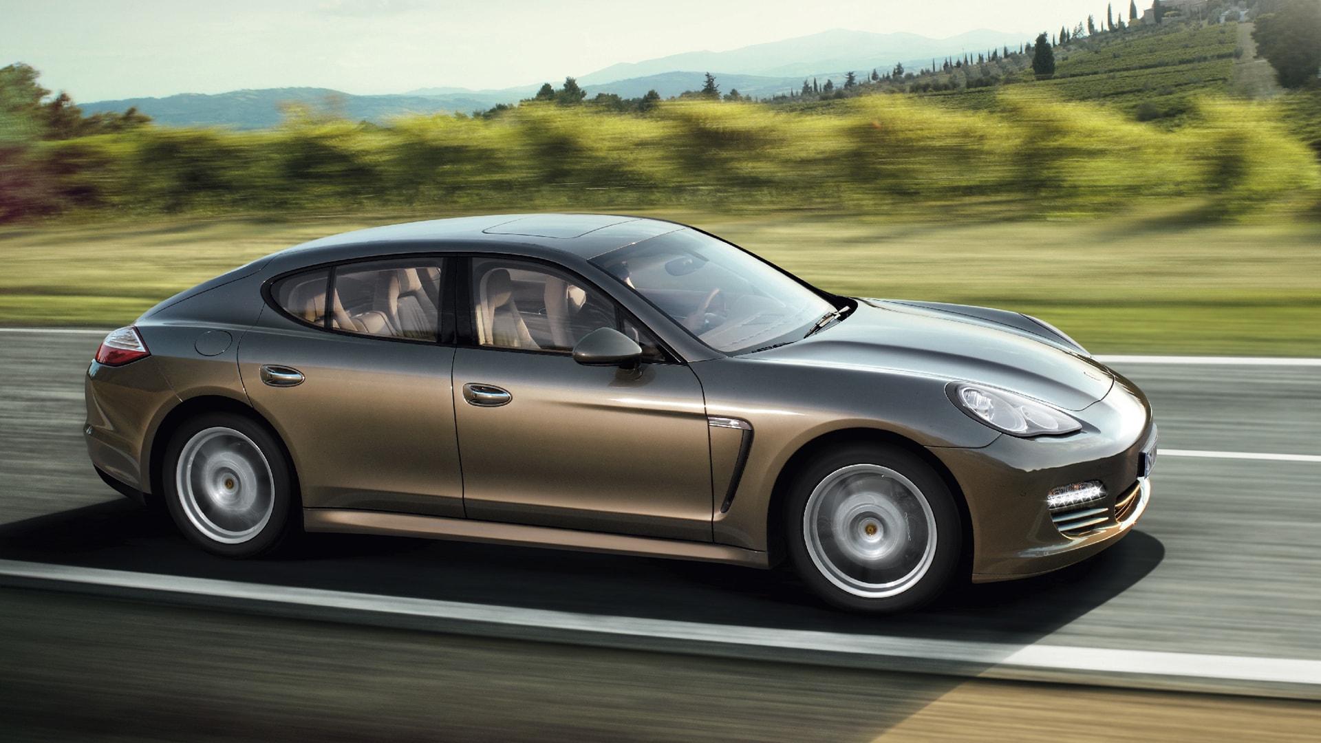 Porsche-Panamera-2013-STD-Exterior