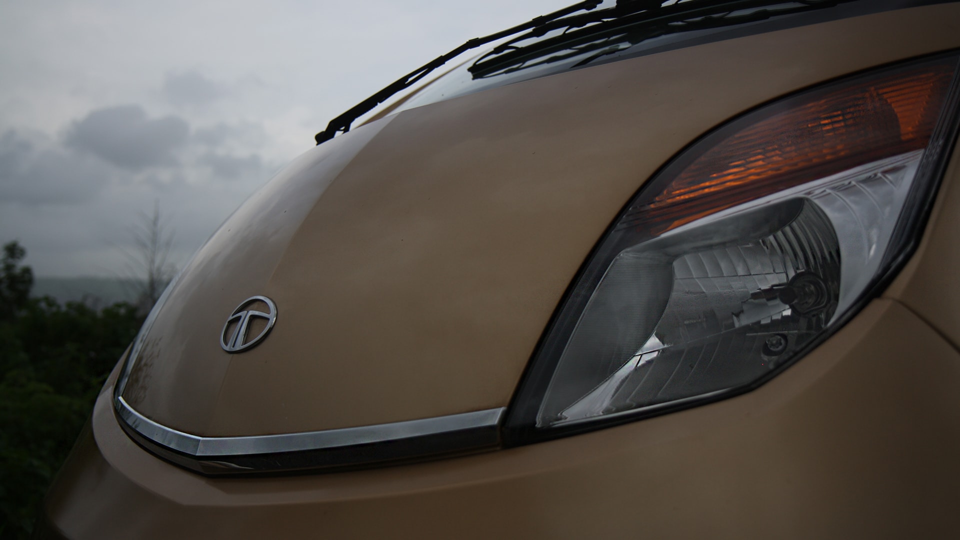 Tata-Nano-2014-XT Exterior