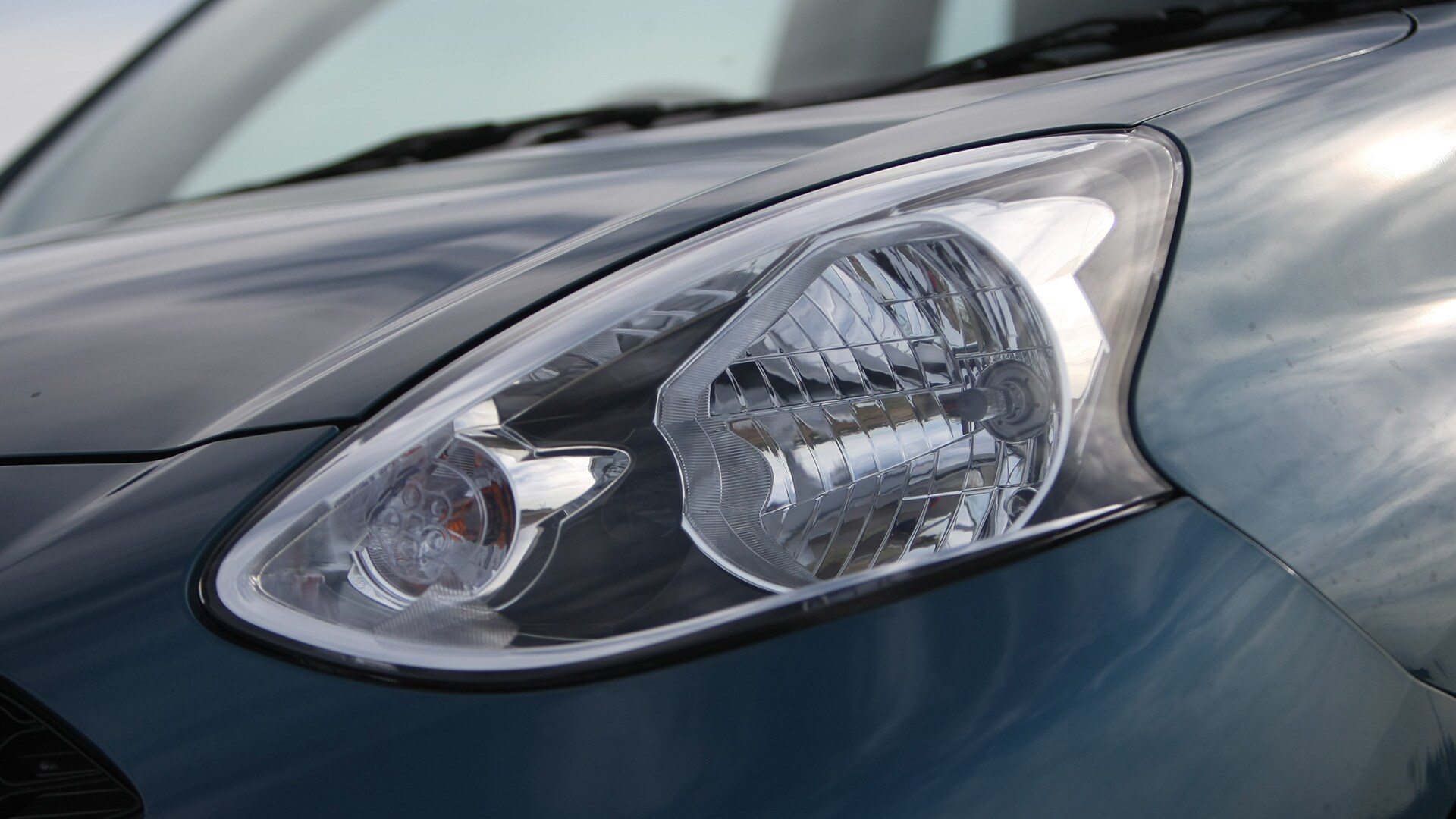 Nissan-Micra-2013-XE-Exterior