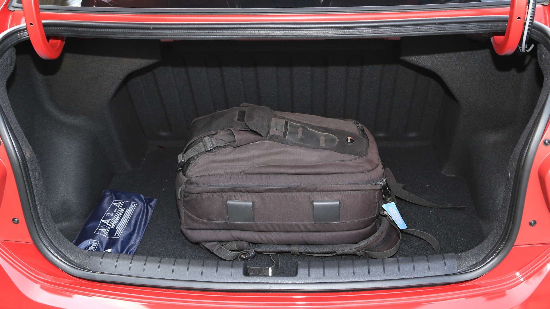 Hyundai Xcent 2014 Base Diesel Compare