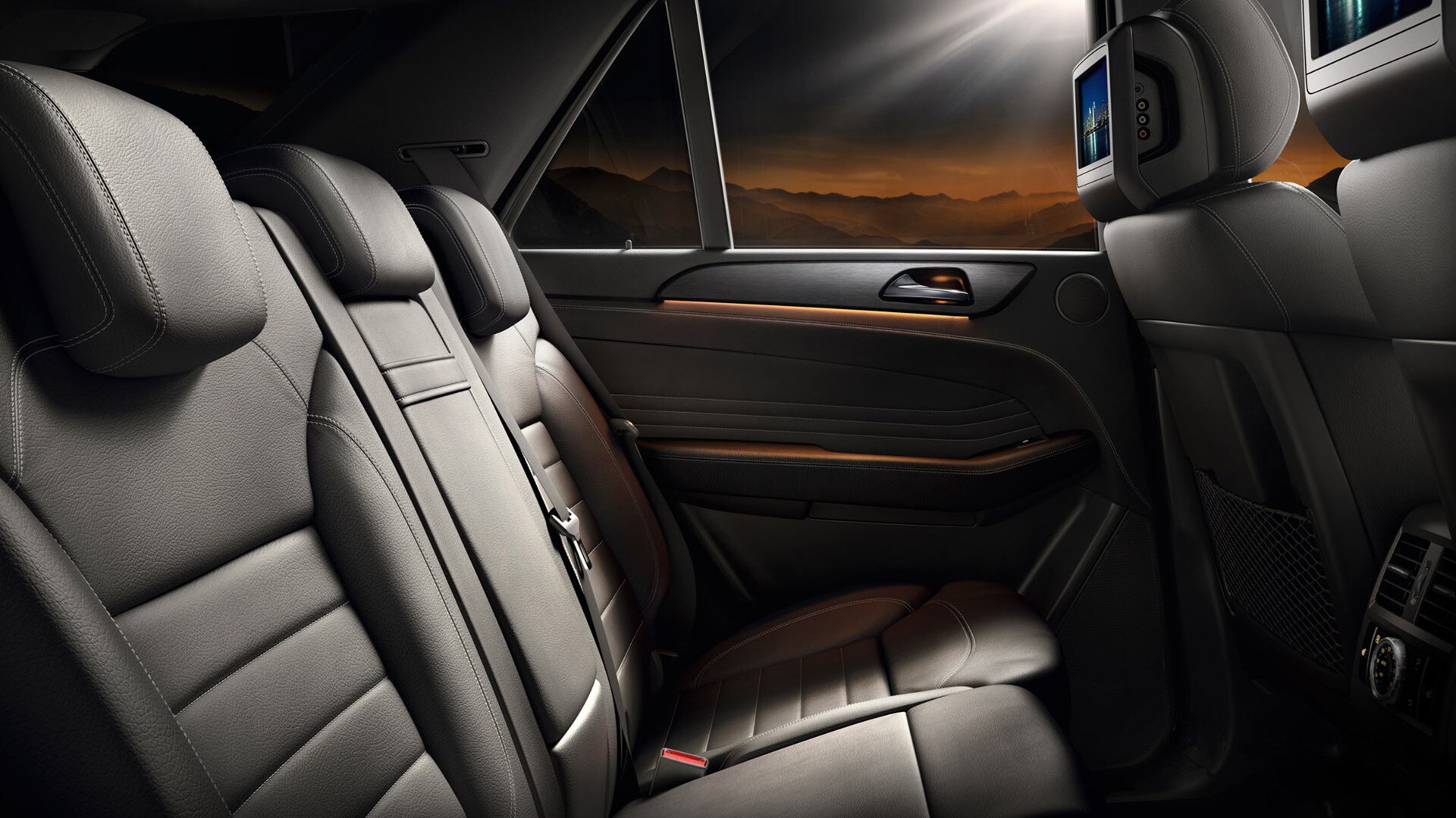 Mercedesbanz Mguard 2014 STD Interior