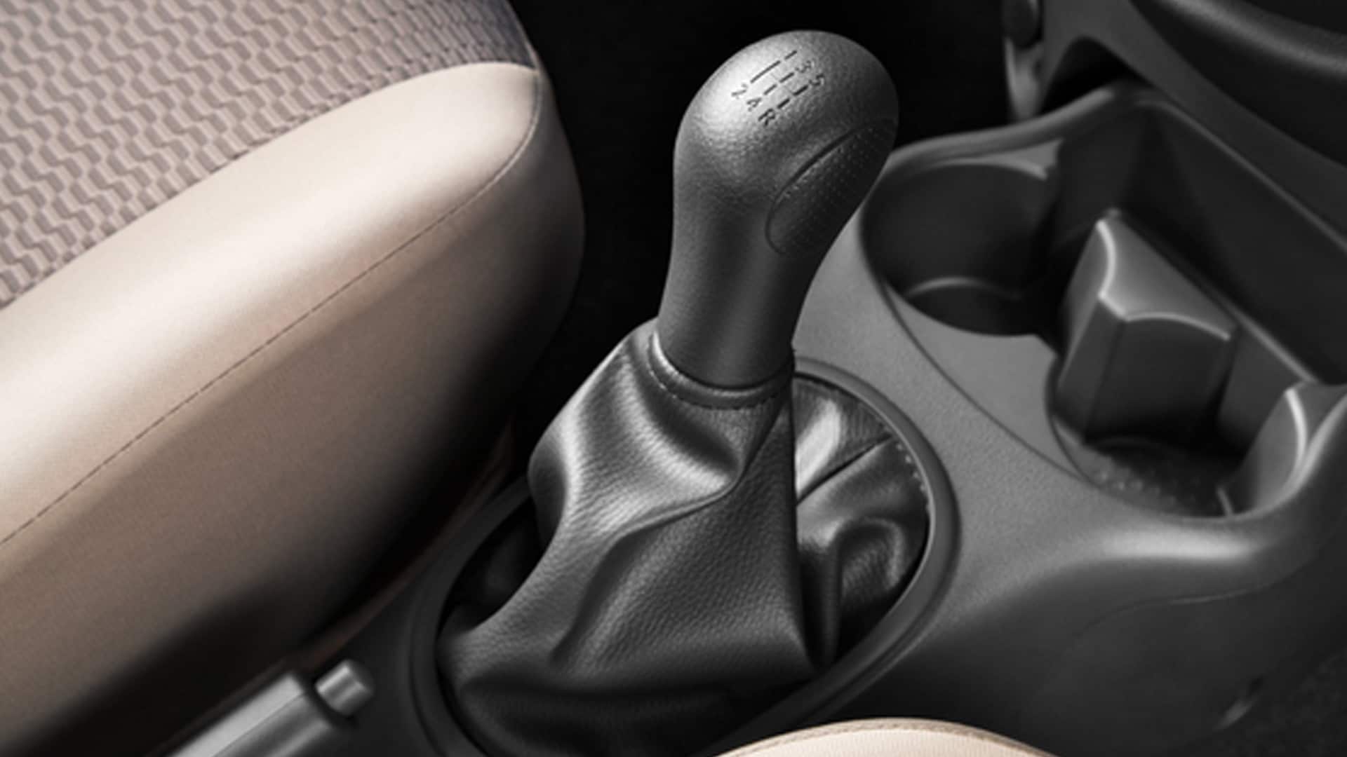 Nissan-Micra-Active-2013-XE-Exterior