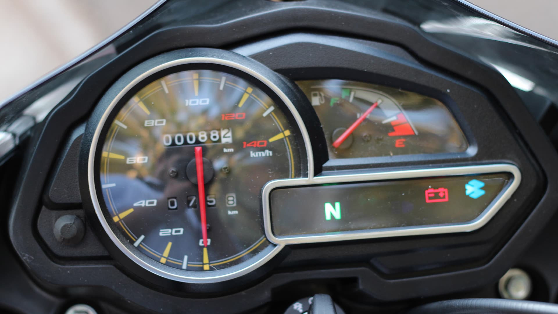 Bajaj Discover 100 T 2013 STD Exterior