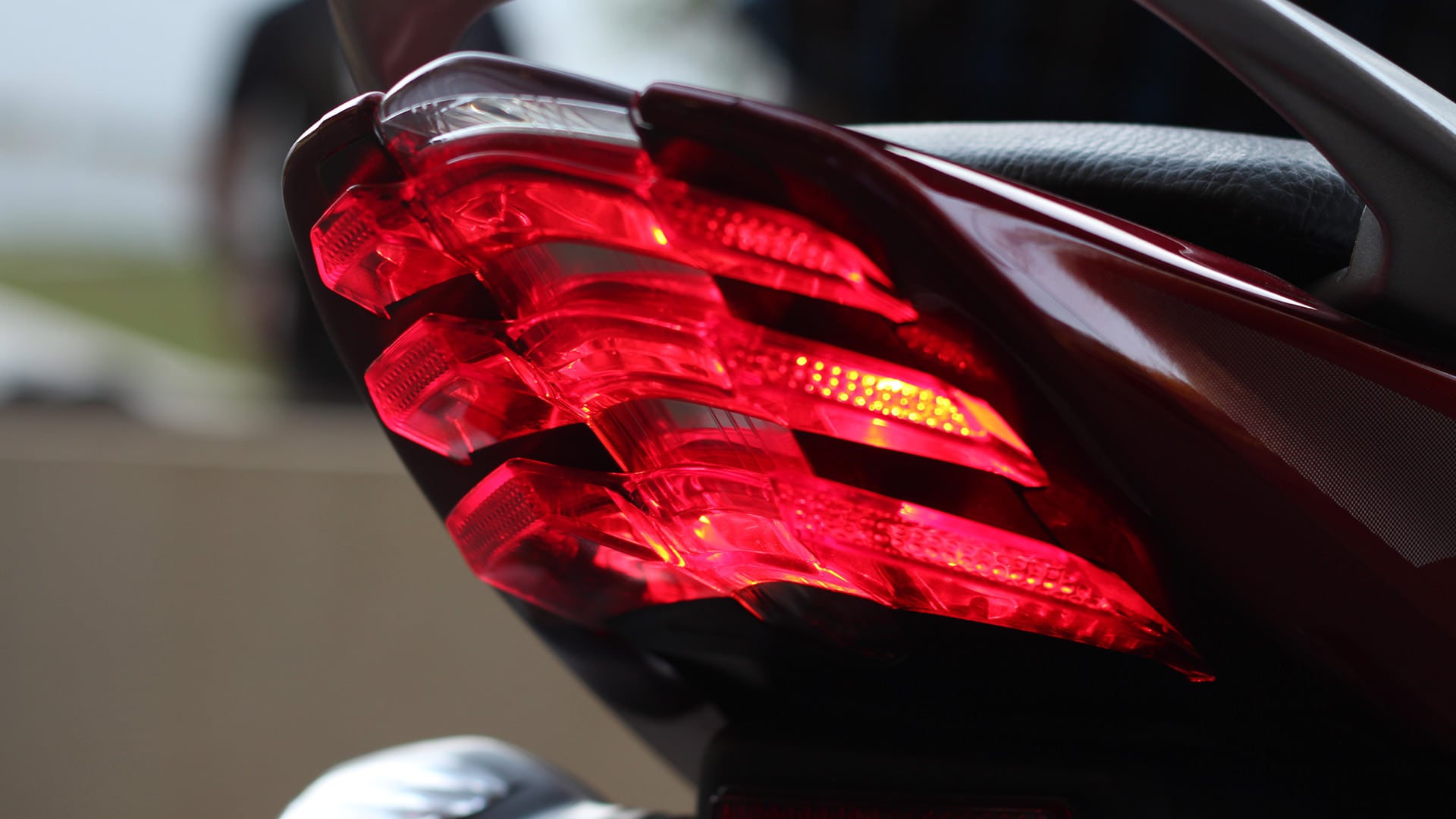 Bajaj Discover 100 T 2013 STD Exterior