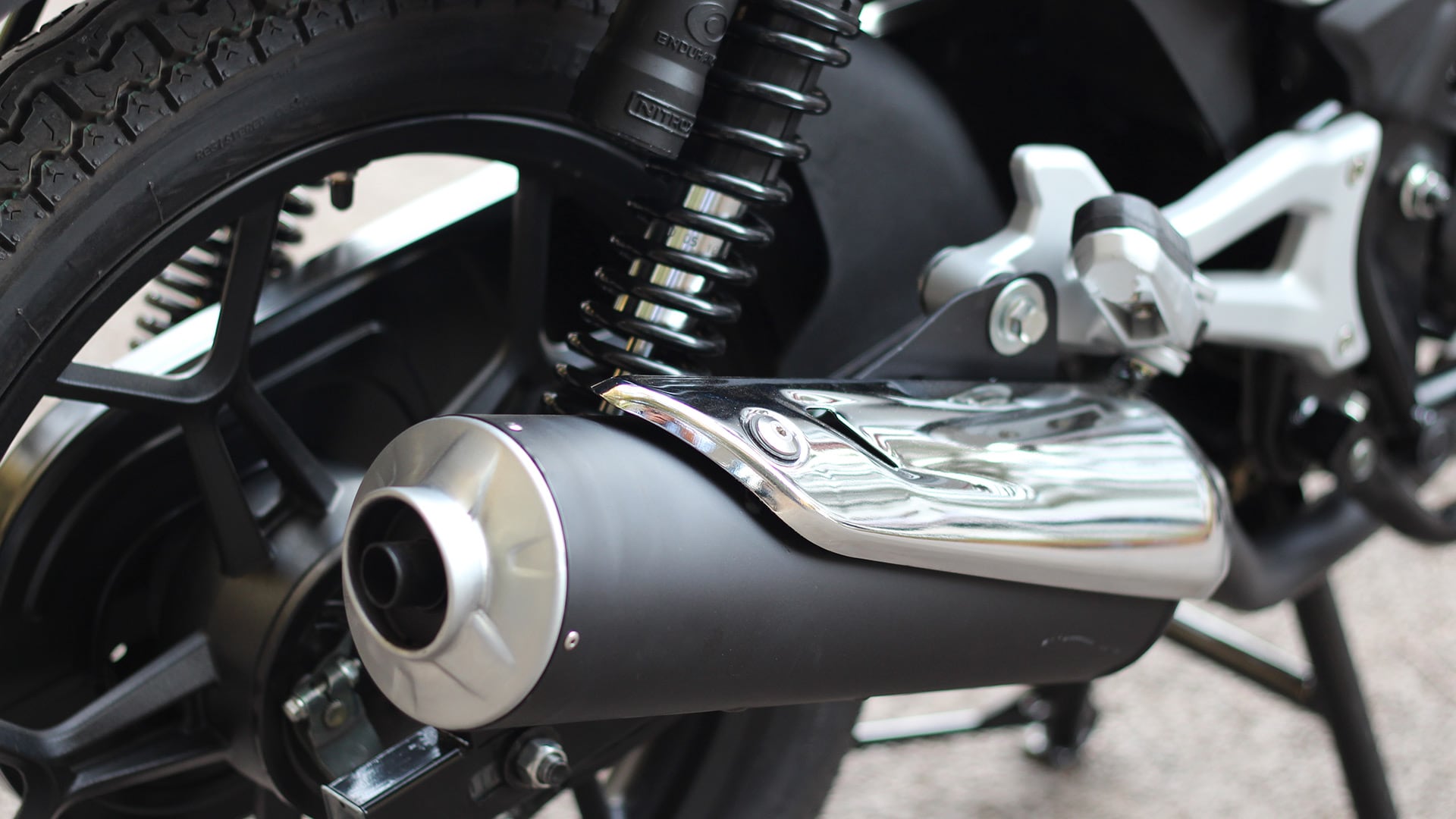 Bajaj Discover 100 T 2013 STD Exterior