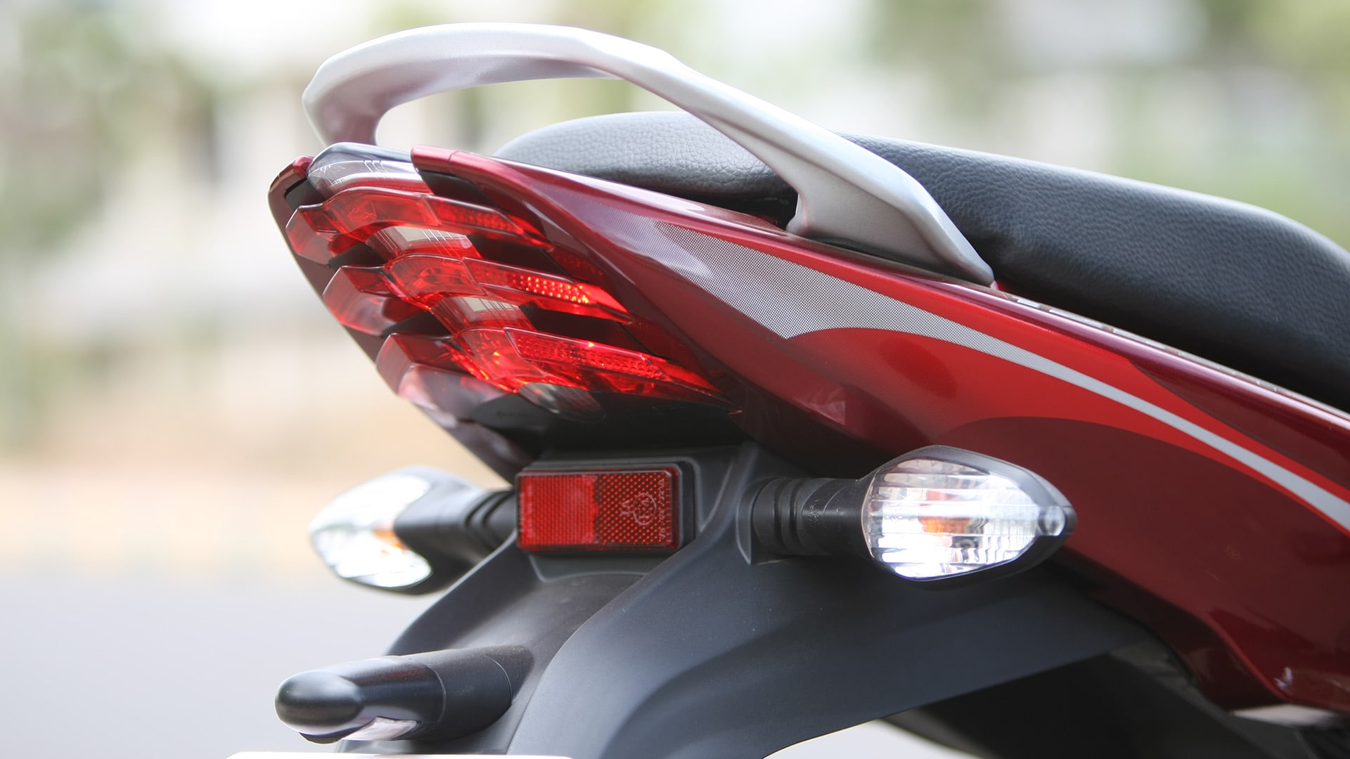 Bajaj Discover 125 ST 2013 STD Exterior