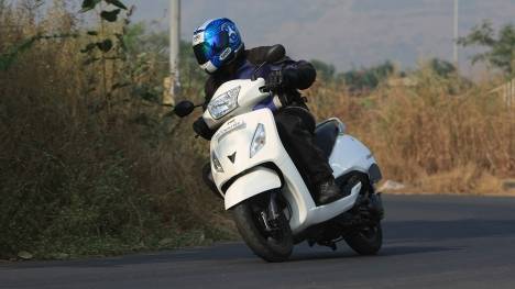 TVS Jupiter 2013 STD Exterior