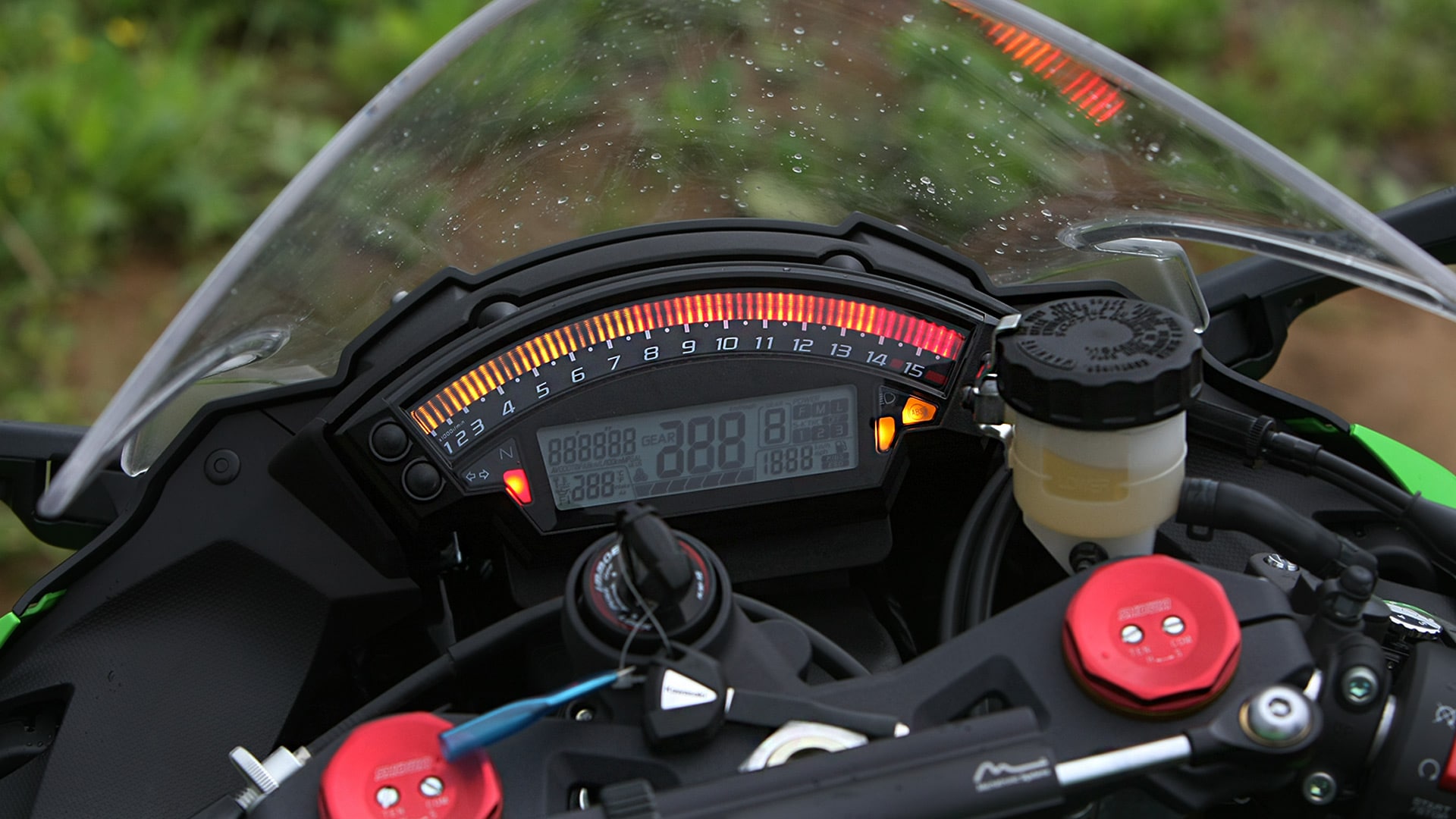 Kawasaki Ninja ZX 10R 2013 STD Compare Bike Photos - Overdrive