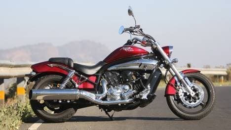 Hyosung Aquila Pro 2013 GV650 Exterior