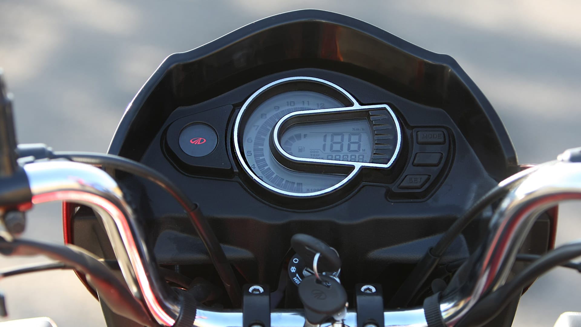 Mahindra Pantero 2013 Exterior