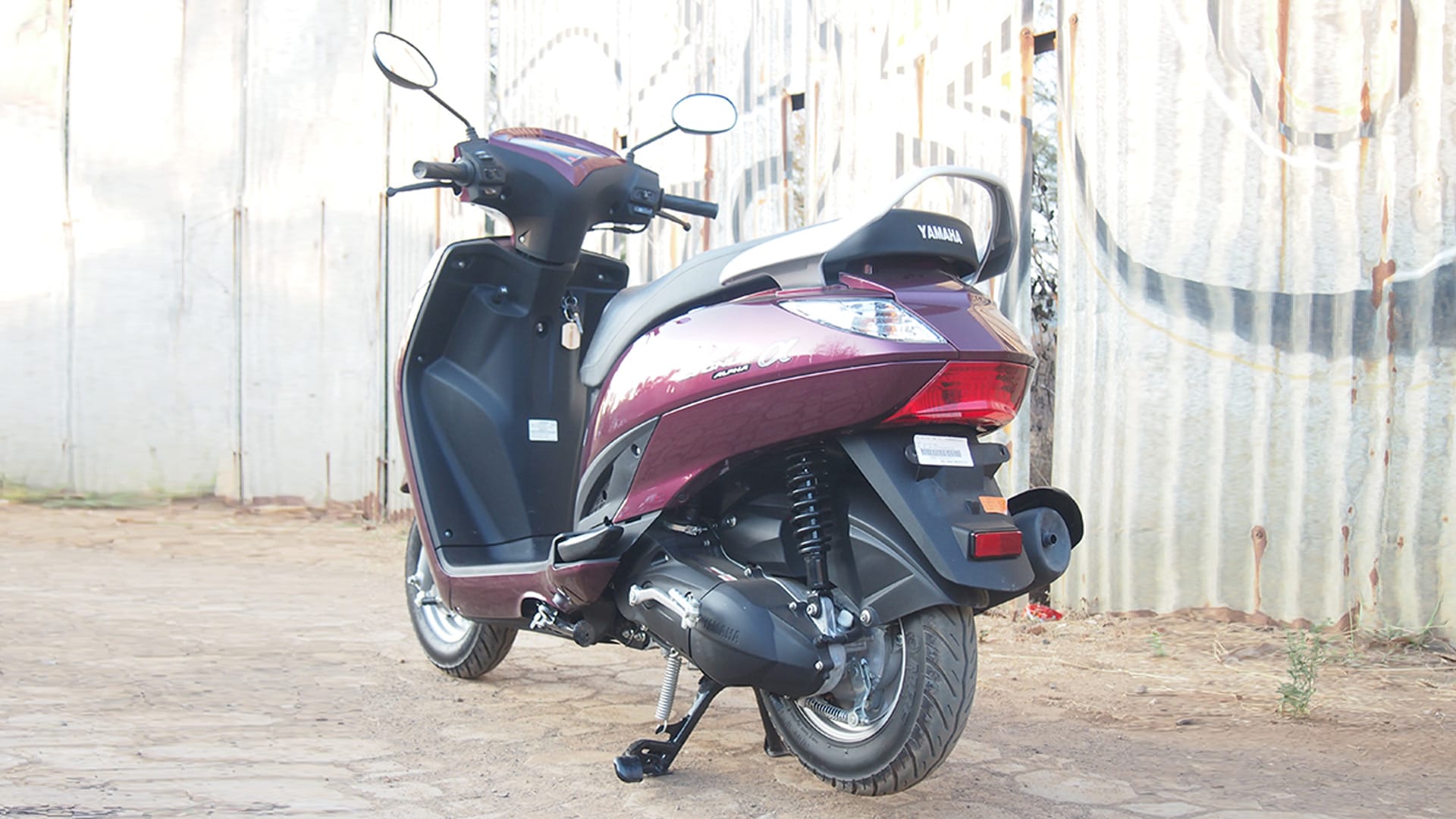 Yamaha Alpha Scooter 2014 STD Compare