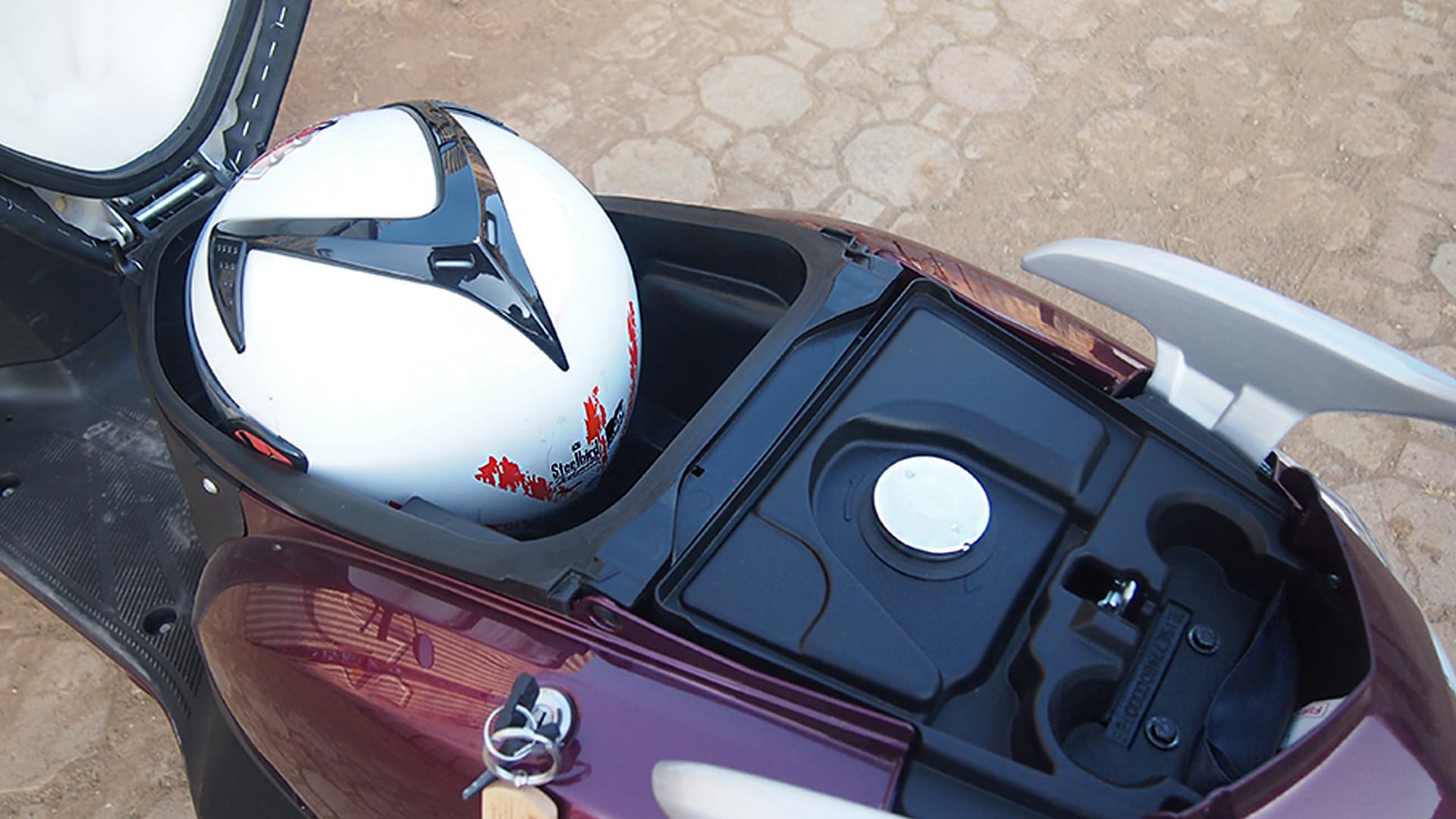 Yamaha Alpha Scooter 2014 STD Exterior