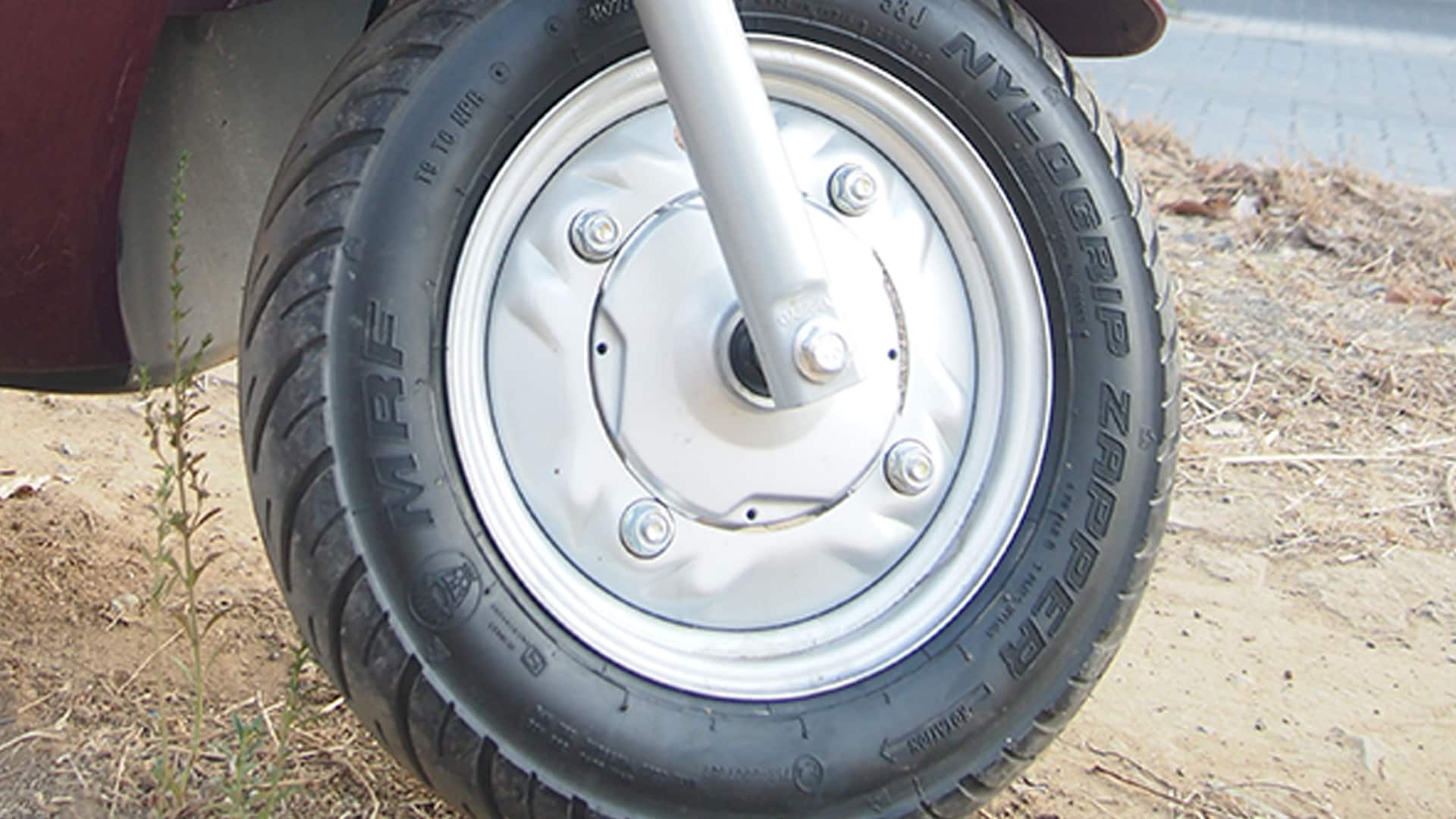 Yamaha Alpha Scooter 2014 STD Exterior