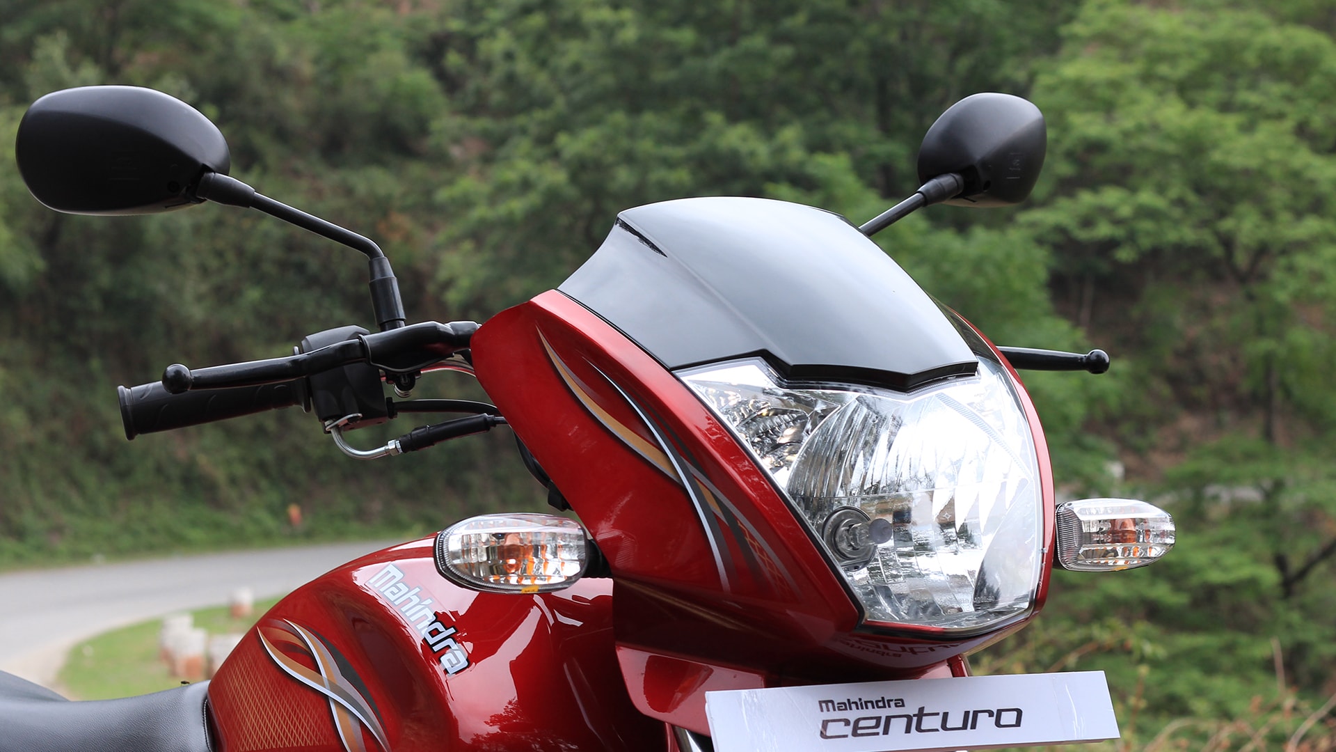 Mahindra Centuro 2014 N1 Exterior