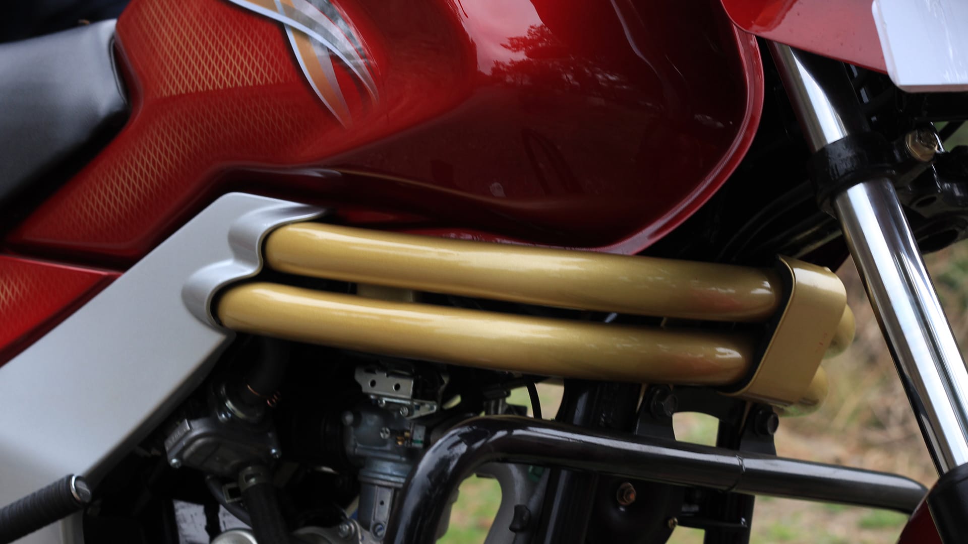 Mahindra Centuro 2014 N1 Exterior