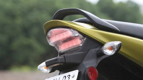 Honda CB Trigger 2013  Exterior