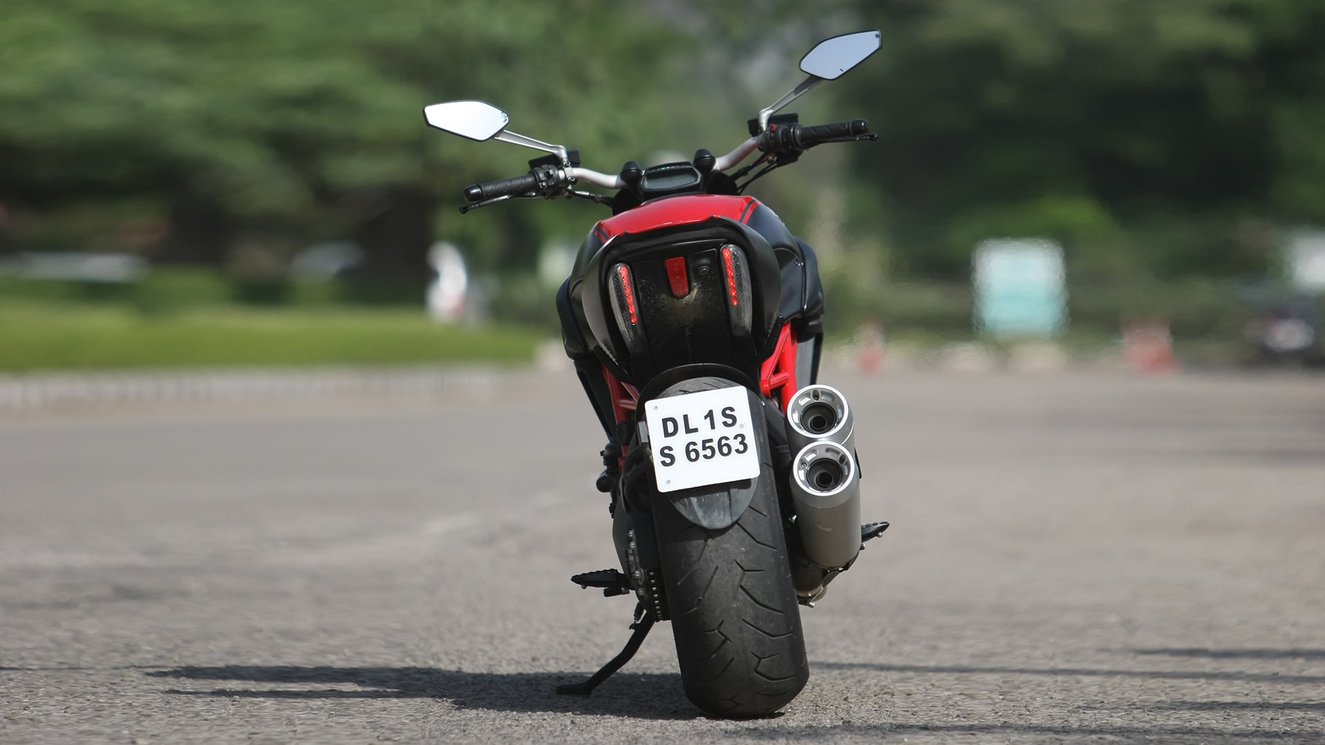 Ducati Diavel 2013 Carbon Exterior