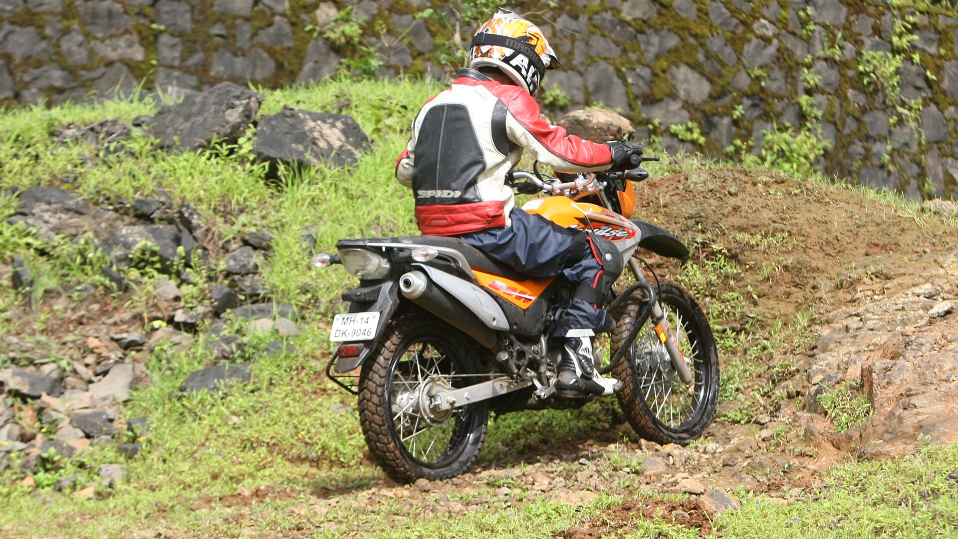 Hero Impulse 2013 STD Compare