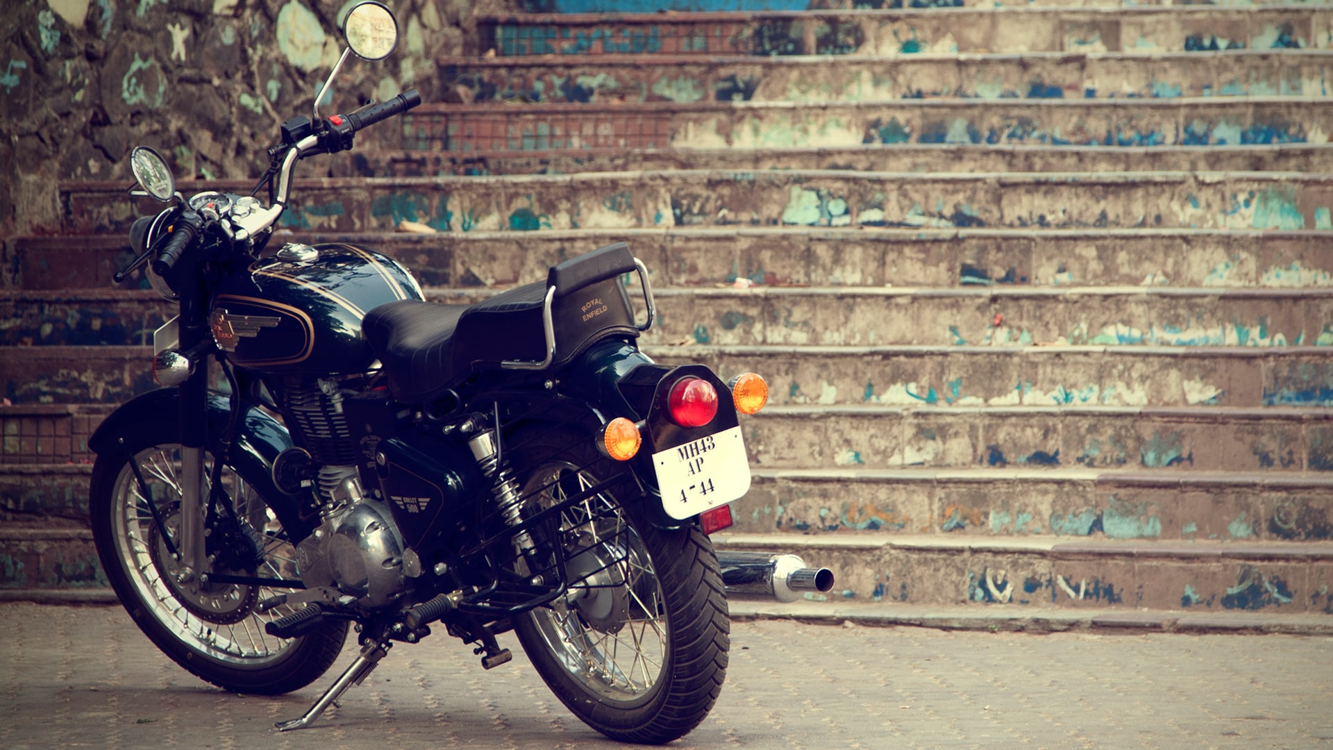 Royal Enfield Bullet 500 2013 STD Exterior
