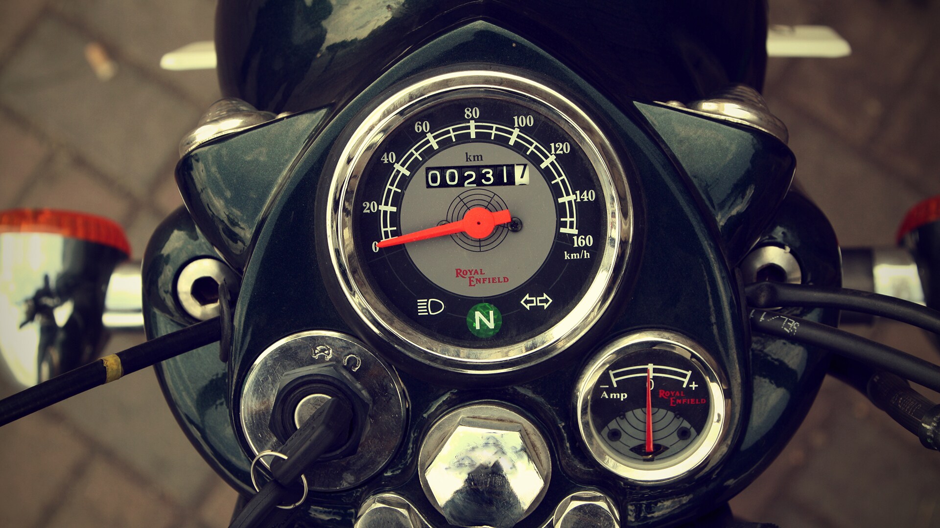 Royal Enfield Bullet 500 2013 STD Exterior