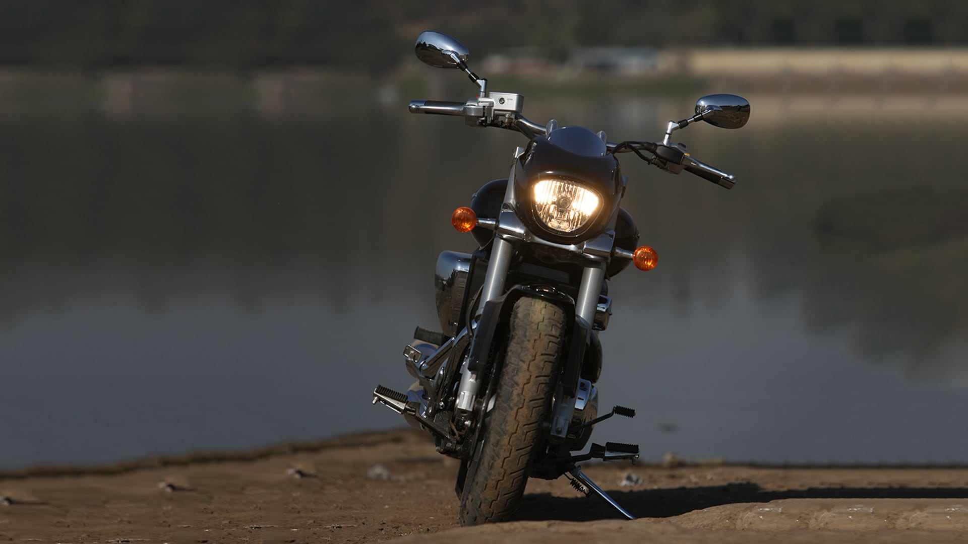 Suzuki Intruder M800 STD 2013 Exterior