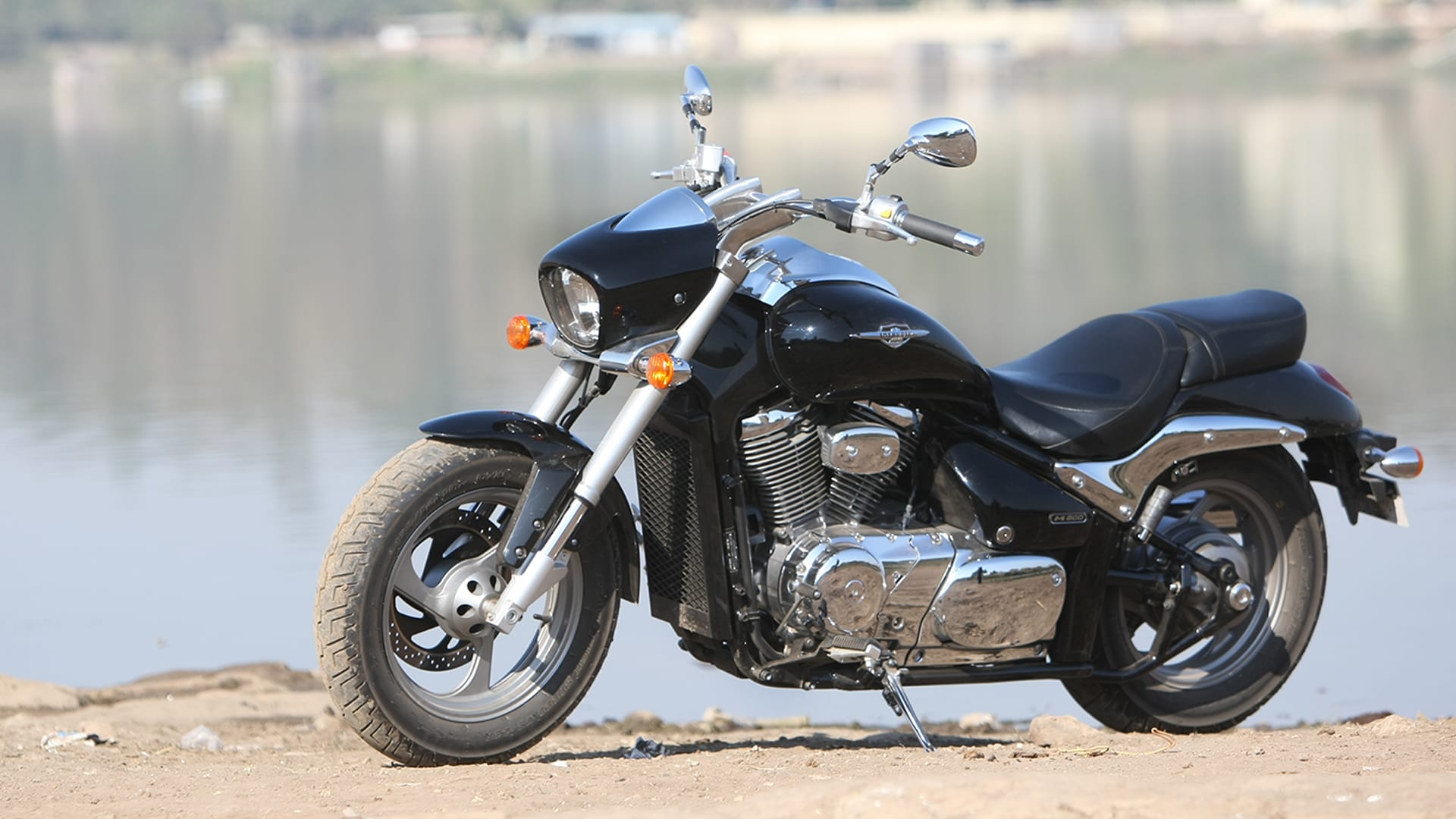 Suzuki Intruder M800 STD 2013 Exterior