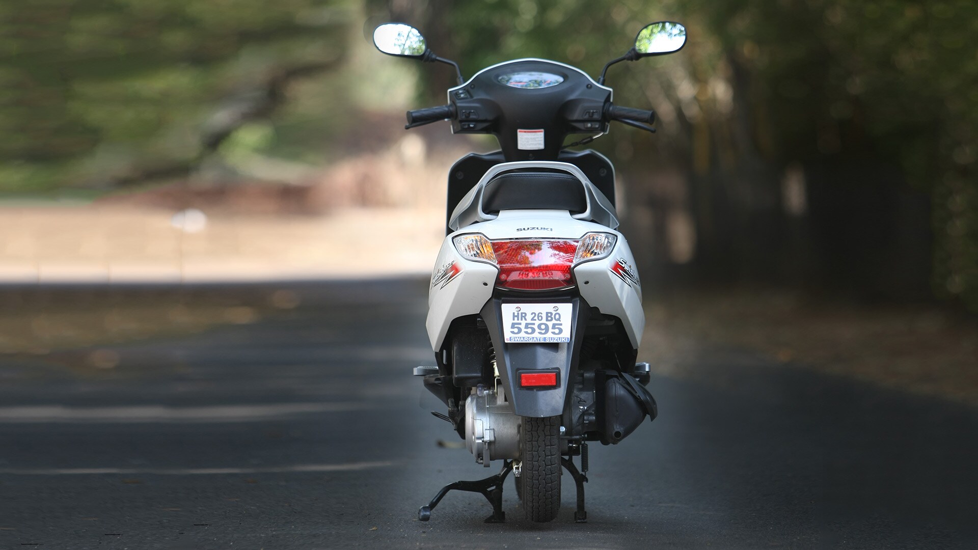 Suzuki Swish 2013 STD Compare