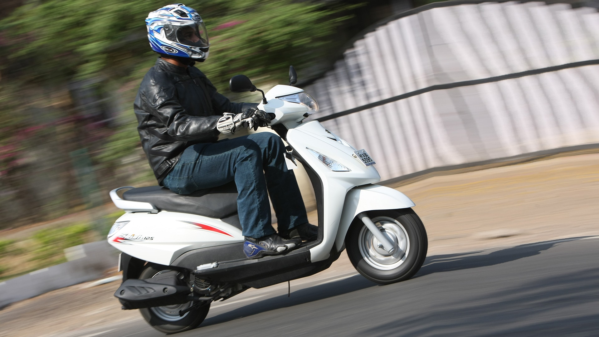 Suzuki Swish 2013 STD Exterior